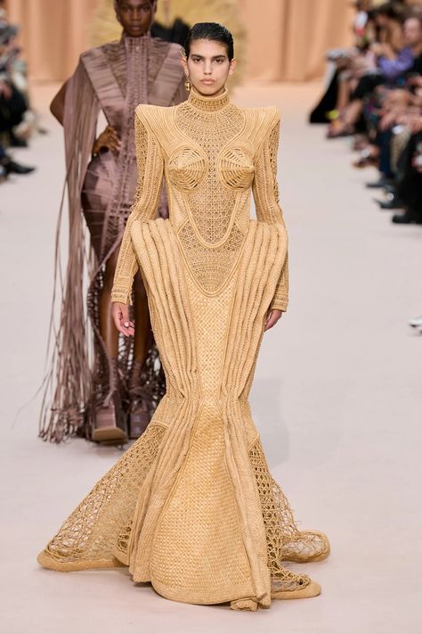 Fall 2022 Couture, Jean Paul Gaultier Haute Couture, 2022 Couture, Collection Couture, Couture Week, Couture Runway, Naomi Campbell, Fall 2022, Nicole Kidman