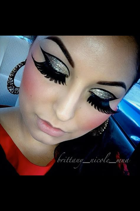 Crazy Lashes, Winged Eye, Sugarpill Cosmetics, Bold Makeup Looks, Classic Makeup, Heavy Makeup, Queen Makeup, Hot Makeup, Dramatic Makeup