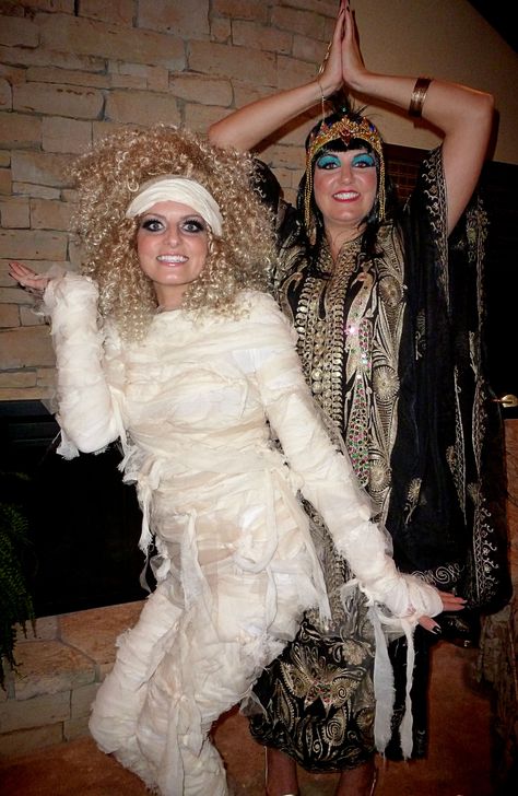 DIY mummy & DIY egyptian costume halloween duo couple costume Egyptian Halloween Costume Diy, Cleopatra And Mummy Costume, Egyptian Mummy, Egyptian Halloween Costume, Mummy Diy, Cleopatra Makeup, Cleopatra Halloween, Egyptian Halloween, Mummy Costume