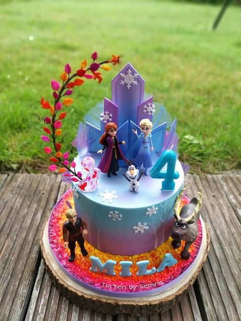 Frozen 2 Cake - cake by TortenbySemra - CakesDecor Frozen 2 Birthday Party Ideas Cake, Frozen Bday Cake Ideas, Else Birthday Cake, Snowflake Shaped Cake, Frozen Cake 3rd Birthday, Frozen Cakes Ideas, Frozen 2 Themed Birthday Party, Frozen 5th Birthday Cake, Elsa Frozen 2 Birthday Party Ideas