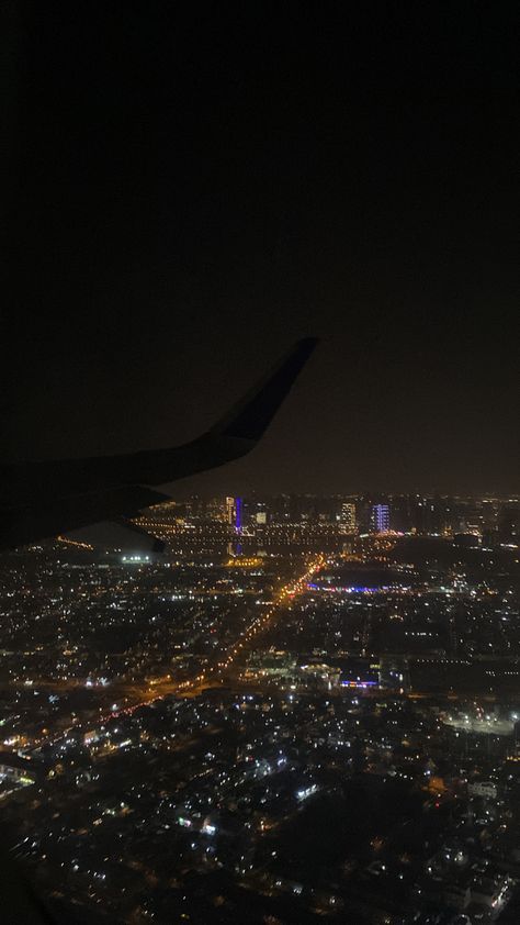 Window View Night, Plane View, Airplane Window View, Duke Bike, Plane Photos, Airport Aesthetic, Events Decor, Airplane Window, Plane Travel