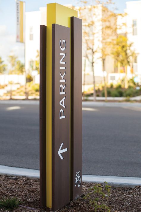 Modern Signage Design Outdoor, Direction Sign Design, Wayfinding Signage Design Outdoor, Signboard Design Outdoor, Parking Sign Design, Directional Signage Design, Modern Wayfinding, Directional Signs Design, Signage Design Outdoor