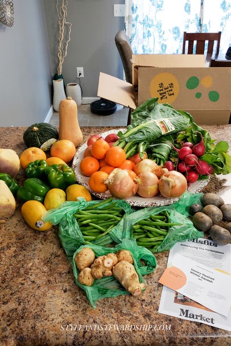 Healthy Food On A Budget, Misfits Market, Food On A Budget, Prevent Food Waste, Organic Fruits And Vegetables, Food Out, Organic Produce, Health Eating, Delivery Groceries