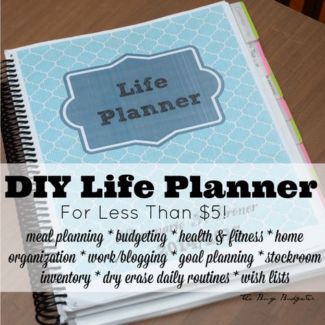 This life planner has everything! Customize with Exercise Log, blog calendar, budget binder, Meal Planning and more! Diy Life Planner, Life Planner Diy, Busy Budgeter, Planer Organisation, To Do Planner, Home Binder, Life Binder, Fitness Home, Home Management Binder