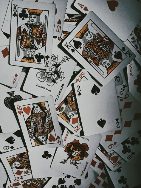 Kartu joker Pokerface Aesthetic, Deck Of Cards Wallpaper, Remi Card, Deck Of Cards Aesthetic, Gambling Aesthetic, Kartu Poker, Money Manifest, Blue Roses Wallpaper, Trend Tiktok