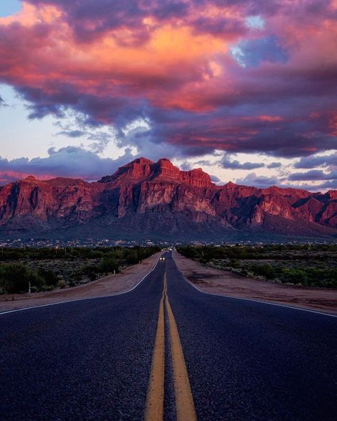 Visit Phoenix on Instagram: ““Adventure is worthwhile in itself.” -Amelia Earhart 🚙  . 📷: @natureprofessor 📍: Superstition Mountains . #myphx #TogetherWeRise” Superstition Mountains Arizona, Spring Training Baseball, Deserts Of The World, Desert Road, Arizona Photography, Superstition Mountains, Desert Vibes, Arizona Travel, Sonoran Desert