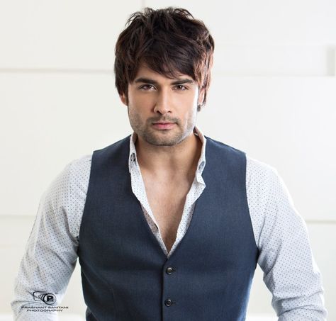 Chocolate Boy, Vivian Dsena, Drashti Dhami, Help The Poor, Popular Stories, Boho Girl, Tv Actors, Pakistani Actress, We Fall In Love