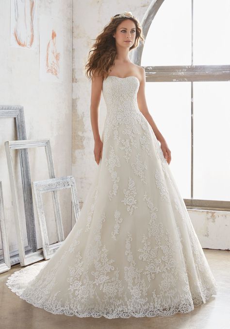 Pin Madeline Gardner Wedding Dresses, Madeline Gardner, Bridal Gowns Vintage, A Line Bridal Gowns, Aline Wedding Dress, Wedding Dresses Photos, Lace Bridal Gown, Wedding Dresses Strapless, A Wedding Dress