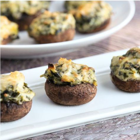 Spinach Artichoke Dip Stuffed Mushrooms [RECIPE] Artichoke Dip Stuffed Mushrooms, Finger Foods Easy, Quick Appetizers, Cold Appetizers, Spinach Artichoke Dip, Spinach Dip, Artichoke Dip, Snacks Für Party, Finger Food Appetizers