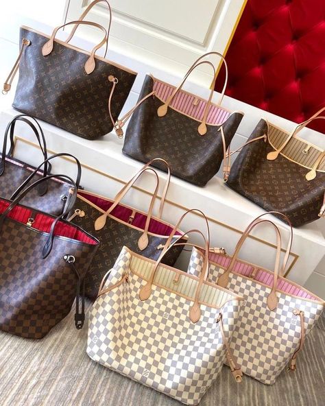 Lv Crossbody Bag, Luxury Tote Bags, Louis Vuitton Artsy, A Better You, Girly Bags, Fancy Bags, Lv Handbags, Cute Bags, Vuitton Bag