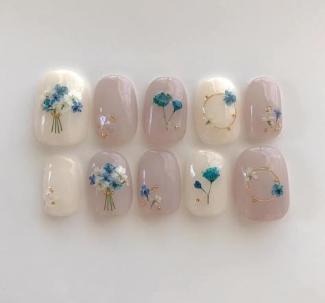 Oil Cleansing, Korean Nail Art, Makeup Nails Art, Pink Gel Nails, Asian Nails, Japanese Nail Art, Japanese Nails, Nail Art Wedding, Flower Nail