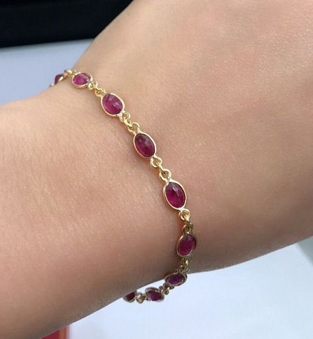 Top 9 Fantastic Look Ruby Bracelets in Fashion Ruby Bracelets, Ruby Bangles, Gold Bangles For Women, Red Beaded Bracelet, Antique Jewellery Designs, Gold Chain Design, Ruby Bracelet, Mens Fashion Watches, Black Beaded Jewelry