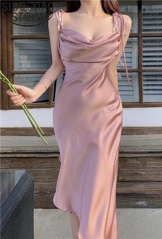 Satin Dresses Knee Length, Straight Satin Dress, Korean Satin Dress, One Piece Dress Knee Length Party Wear, Sexiest Dress Night Outfit, Pink Satin Dress Short, Aesthetic Satin Dress, Satin Dress Design, Pattern Satin Dress