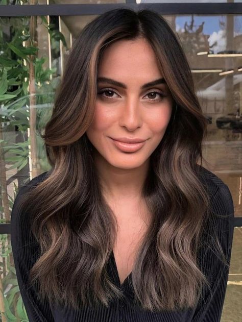 Caramel Money Piece, Soft Caramel Highlights, Money Piece Highlights, Money Piece Hair, Brown Hair Inspiration, Rambut Brunette, Trend Ideas, Piece Highlights, Black Hair Balayage