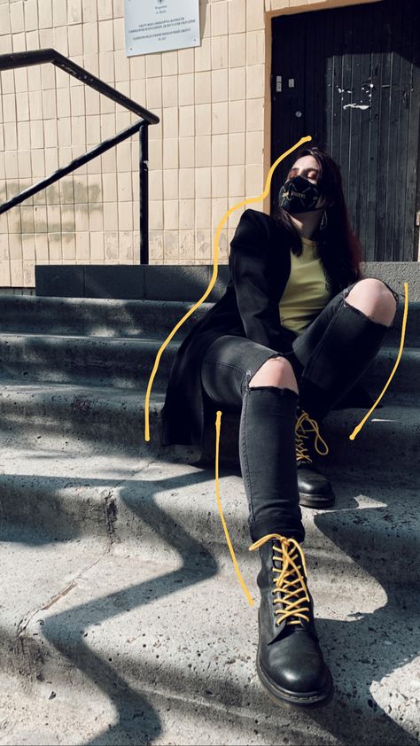 Dr Martens Yellow Laces, Yellow Aesthetics, Yellow Outfits, In Aesthetic, Lace Outfit, Aesthetic Blue, Yellow Lace, Yellow Aesthetic, Doc Martens