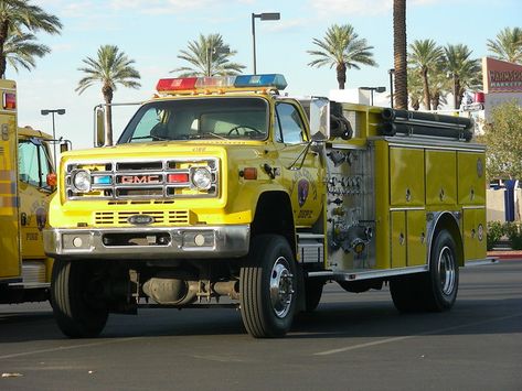 Clark County FD | E-One pumper on a GMC chassis of the Clark… | Flickr Clark County, Fire Dept, Fire Department, Fire Trucks, Las Vegas, Trucks