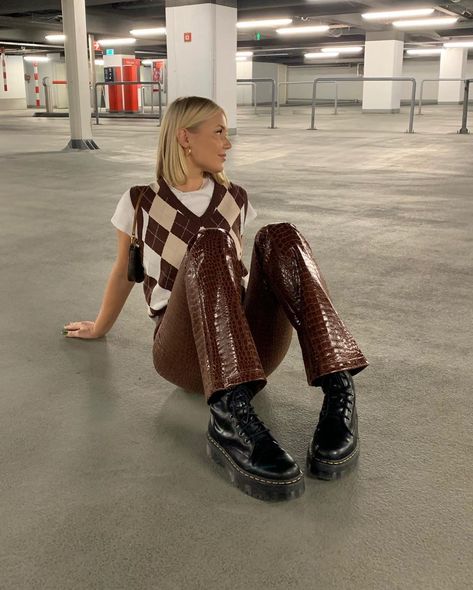 Barbara Kristoffersen on Instagram: “🐊 2021” Parking Garage, Leather Pants, Garage, Pants, Leather, On Instagram, Instagram, Trousers, Leather Trousers