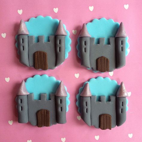 Little Princess Castle Cupcake Toppers Castle Cupcakes, Little Castle, Princess Cupcake, Princess Cupcake Toppers, Princess Cupcakes, Cake Makers, Princess Castle, Cute Food, Little Princess