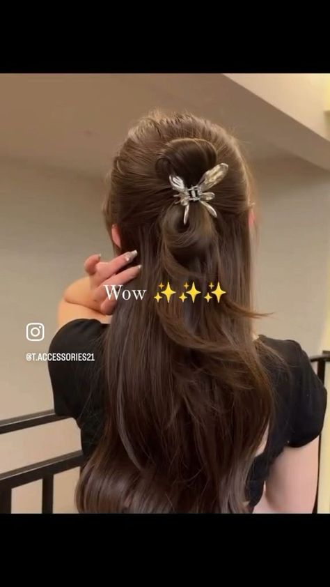 Professional Cute Hairstyles, Hairstyles With Hair Claw Clips, How To Style Hair With Clips, Clutcher Hairstyles Aesthetic, Long Simple Hairstyles, Id Photo Hairstyles, Hair Barrette Hairstyles, Hear Style Woman, Hairstyle Inspo For School