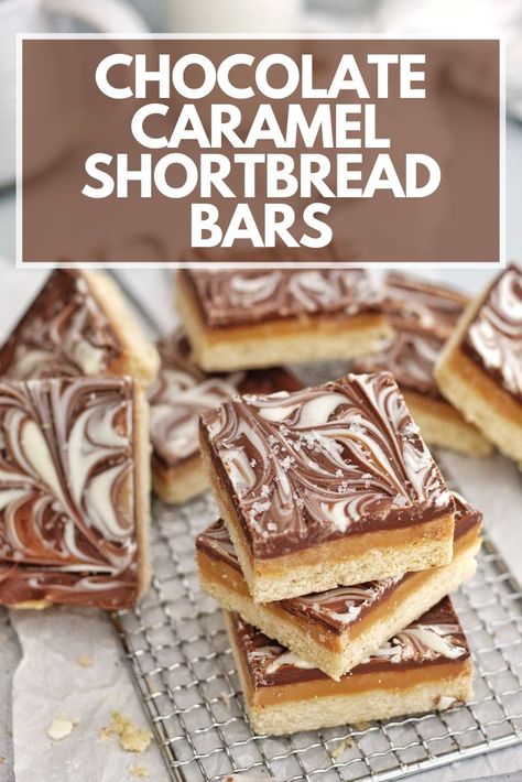 Caramel Shortbread Bars, Caramel Bars Recipe, Carmel Chocolate, Chocolate Caramel Cookies, Desserts With Chocolate Chips, Caramel Shortbread, Caramel Treats, Buttery Shortbread, Shortbread Bars