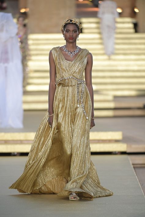 Dolce & Gabbana Stage an Epic Alta Moda Show in Sicily’s Valley of the Temples | Vogue Dolce Gabbana Alta Moda, Gold Gown, Vogue Germany, White Chiffon, Black Gown, Beautiful Life, Vogue Paris, Gold Dress, Couture Collection