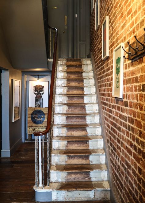 Hotel interiors, the Artist Residence, Brighton. Stripped back staircase, exposed brick walls. Brick Wall Hallway, Apartment Building Staircase, Hallway Ideas Stairs, Building Staircase, Victorian Staircase, Brick Wall Ideas, Faux Brick Wallpaper, House Hallway, Hallway Landing