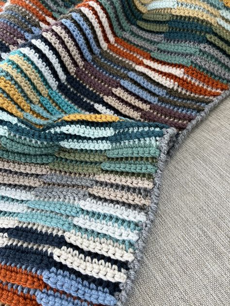 Ravelry: On The Double Scrapghan by Amy Minard Modern Crochet Blanket Pattern, Scrappy Blanket, Hello Craft, Modern Haken, Modern Crochet Blanket, Scrap Yarn, Crochet Blanket Pattern, I Love This Yarn, Manta Crochet