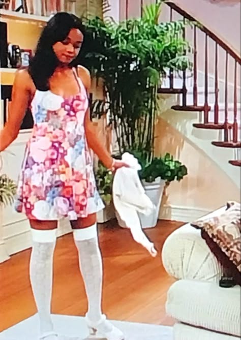 Prince Of Bel Air Ashley, Ashley Banks Fresh Prince, Tatyana Ali 90s, Fresh Prince Of Bel Air Outfits, Top Icons, Outfits Shifting, Ashley Banks Outfits, Joy Aesthetic, Tatyana Ali