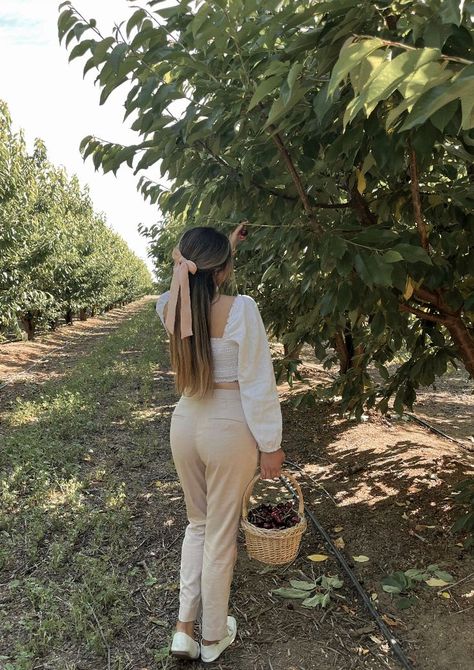 Cherry Picking Outfit, Cherry Picking, Follow Jesus, Outfit Summer, Nursing Students, Outfit Inspirations, Summer Outfits, Fashion Inspo, Cherry