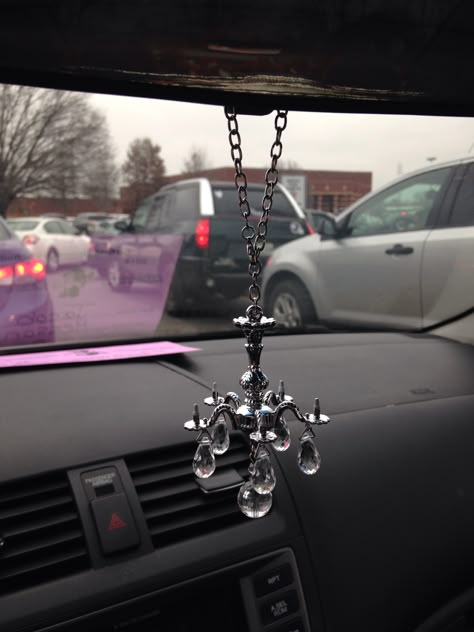 Car mirror chandelier. So cute.  #preppy Car Deco, Cool Car Accessories, Girly Car, Car Goals, Cute Car Accessories, Car Mods, Pretty Cars, Car Interior Decor, First Car