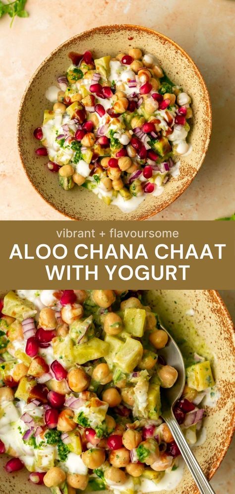 This easy aloo chana chaat with yogurt combines boiled potatoes and chickpeas with yogurt, chutneys, and a variety of tasty additions. Aloo Chana Chaat Recipe, Easy Chaat Recipes, Chana Chaat Recipe Pakistani, Chickpea Chaat, Chaat Salad, Chana Chat, Aloo Chana, Indian Sides, Recipe With Yogurt