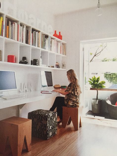 Wall to wall built in study desk. Built In Study, Study Room Design, Office Shelf, Harmony House, Study Nook, Office Guest Room, Home Office Storage, New York Apartment, Built In Desk