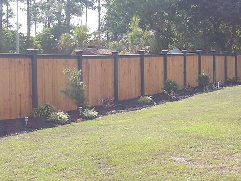 Front Porch Fence, Beautiful Fences, Fence Inspiration, Fence Makeover, Porch Fence, Home Fencing, Wood Privacy Fence, Wood Fence Design, House Fence Design