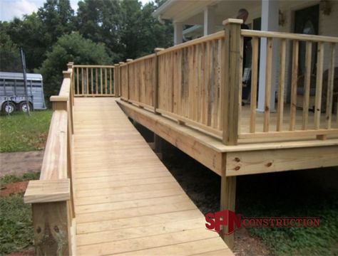 We make sure your outdoor area is accessible for the aging and the disabled. For a single-story deck, we will add a ramp to enhance accessibility. Our esteemed employees follow the ADA guidelines to guarantee your safety Small Deck With Ramp, Deck With Ramp, Porch Ramp, Diy Small Deck, Porch With Ramp, Ramp Ideas, Wheelchair Ramp Design, Porch Pictures, Outdoor Ramp