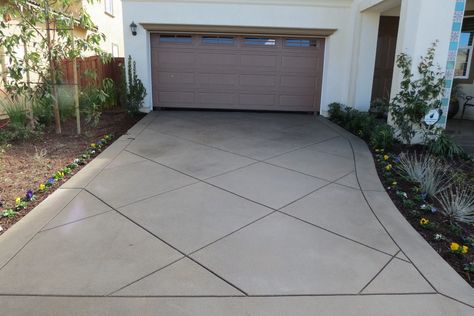 Regular Concrete Landscaping Escondido Stamped Concrete Driveway, Pattern Concrete, Concrete Patio Designs, Concrete Patios, Driveway Design, Driveway Landscaping, Modern Landscape Design, Concrete Driveways, Stamped Concrete