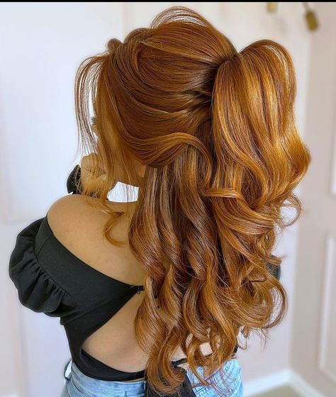 Hairstyle Generator, Volume Ponytail, Bautizo Ideas, Matric Farewell, Wavy Ponytail, Bridesmaid Hair Makeup, Formal Hairstyles, Hairstyles For Round Faces, Volume Hair