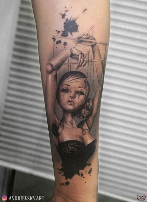 Marionette Tattoo, Puppet Tattoo, Mutterschaft Tattoos, Rip Tattoos For Mom, Feminine Skull Tattoos, Small Shoulder Tattoos, Feminine Tattoo Sleeves, Tattoo Zeichnungen, Creepy Tattoos