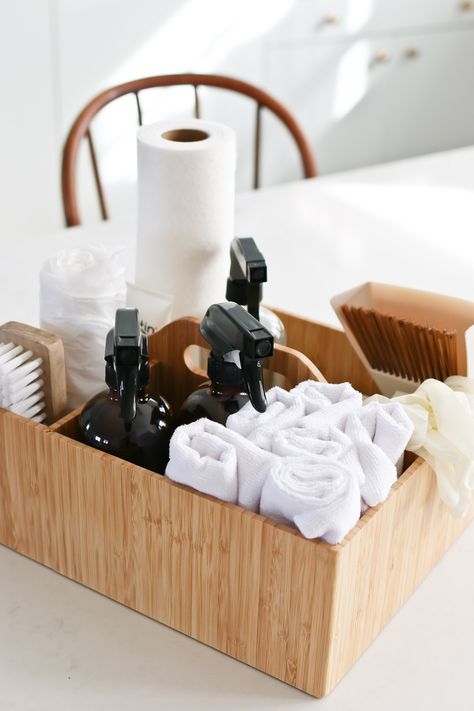 Cleaning Caddy Organization, Bathroom Cleaning Caddy, Cleaning Business Aesthetic, House Cleaning Aesthetic, Cleaning The House Aesthetic, Home Cleaning Aesthetic, Cleaning Home Aesthetic, Cleaning Caddy Essentials, Cleaning Product Storage