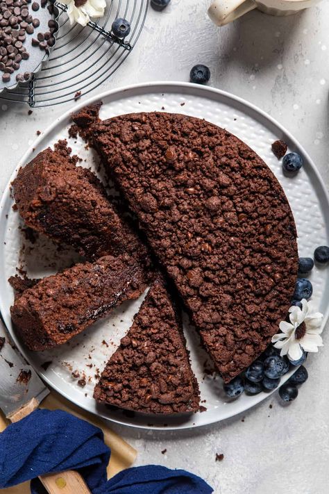 Vegan Chocolate Coffee Cake, Vegan Coffee Cake, Chocolate Coffee Cake, Vegan Vanilla Cake, Baking Vegan, Chocolate Cake With Coffee, Vegan Biscuits, Dairy Free Cake, Dairy Free Chocolate Chips