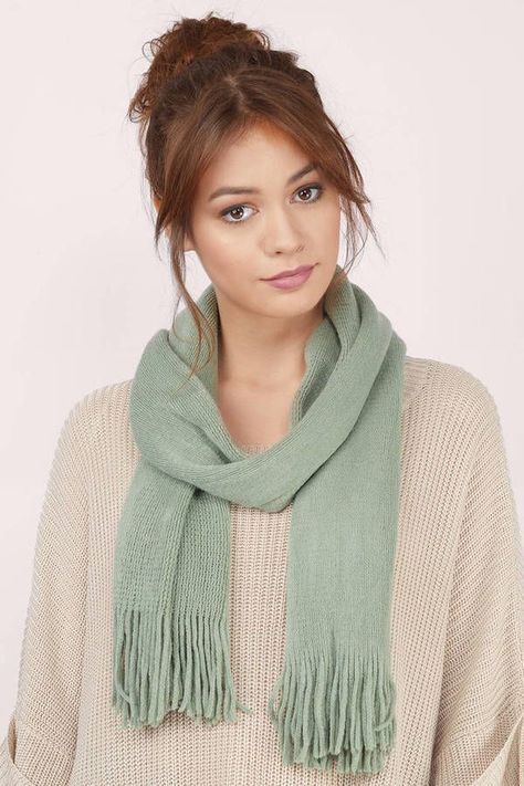 Cute mint scarf with fringe details at the end. Warm and fashionable! Mint Scarf, Color Outfits, Bulk Up, Fringe Scarf, Patterned Scarves, Lightweight Scarf, Neck Scarves, Everyday Wardrobe, Accessories For Women