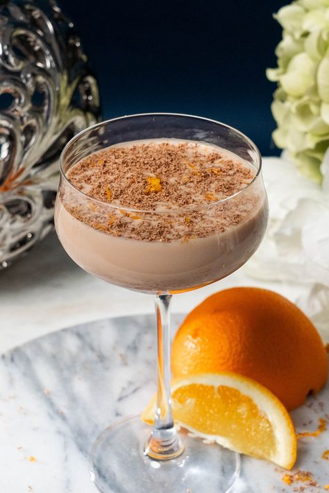 Chocolate Orange Cocktail Drinks, Chocolate Orange Espresso Martini, Chocolate Orange Cocktail, Orgeat Syrup Cocktails, Chocolate Orange Martini, Orange Martini, New Years Eve Drinks, Vodka Sour, Dark Chocolate Orange