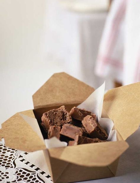 Brownies Packaging Ideas Bake Sale, Brownies Packaging Ideas, Brownies Packaging, Dessert Packaging Design, Brownie Packaging, Bake Sale Packaging, Baking Packaging, Dessert Packaging, Bbc Good Food