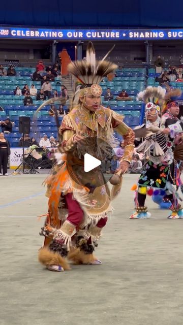 Eric Mentuck on Instagram: "Chicken Dancer @dakotadunescasino New Year powwow #reels #explore #explorepage #culture #dance #indigenous #native #igdaily #instagood #powwow" Powwow Dancers, Horse Dance, Native American Dance, Sioux Indian, Native American Music, Indian Arts, Native American Regalia, Native American Paintings, Hoop Dance