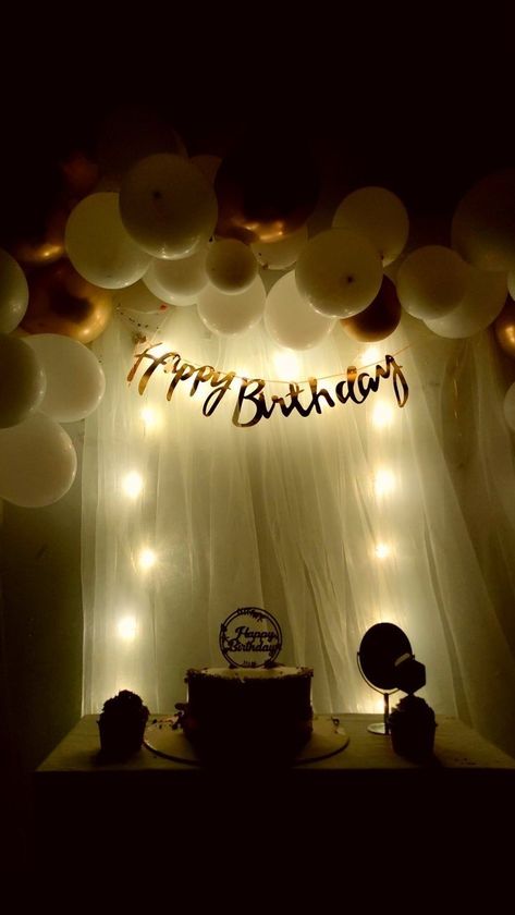 Surprise Birthday Decorations, Birthday Decorations At Home, Picnic Birthday Party, Simple Birthday Party, Happy Birthday Decor, Birthday Room Decorations, Simple Birthday Decorations, Wedding Decoration Ideas, Cute Birthday Pictures