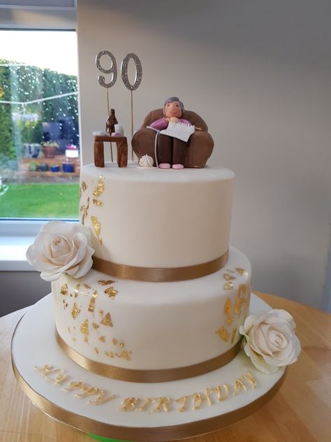 Mams 90th birthday with her all her hobbies Cake Design For 90th Birthday, 90th Birthday Cake Ideas For Men, 90 Birthday Cake Men, 90th Birthday Cakes For Men, 20 Cake Ideas, 90th Birthday Cake Ideas, 90 Birthday Cake, 20 Cake, 94th Birthday