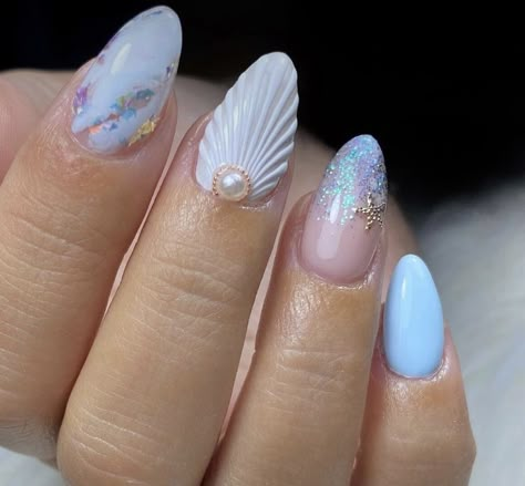 Chinese Nails, Nails With Pink, Mermaid Nail Art, Mermaid Nail, Designs For Short Nails, Green Nail Art, Asian Nails, Summer Nail Ideas, Mermaid Nails