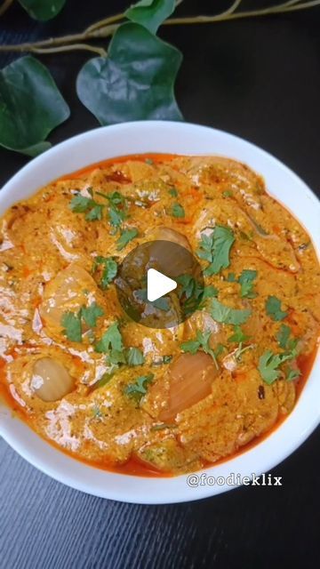 Capsicum Masala Curry, Capsicum Curry, Diet Salad, Capsicum Recipes, Bowl Lunch, Diet Salad Recipes, Kasuri Methi, Curry 3, Salad Diet