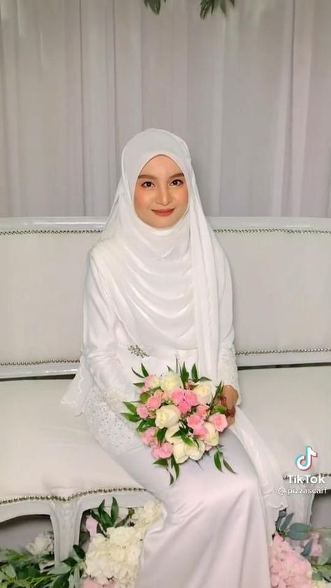 Wedding Dress Hijab Syar'i, Melayu Wedding Dress, Hijabi Wedding Dress, Melayu Wedding, Malay Wedding Dress, Hijabi Wedding, Baju Kahwin, Nikah Outfit, Muslim Wedding Photography