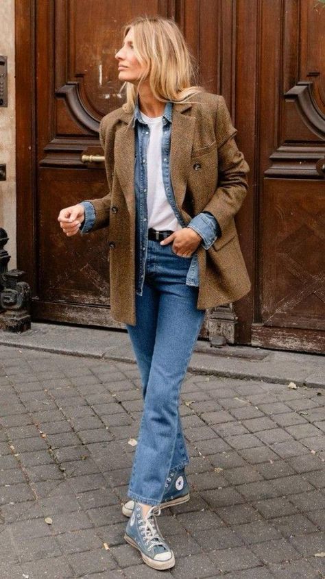 Mister K, Brown Blazer Outfit, Denim Street Style, All Jeans, Costume Shirts, Looks Street Style, Blazer Outfits, The Father, 가을 패션