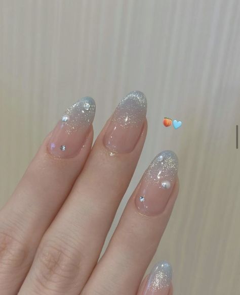 Jelly Nails Winter, Korean Nails Winter, Winter Jelly Nails, Winter Korean Nails, Winter Nails Korean, Grey Silver Nails, Korean Winter Nails, Almond Jelly Nails, Silver Nails Glitter